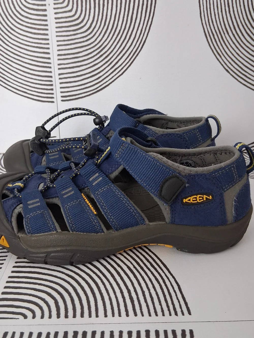 Keen Newport H2 Sport Youth Boys Kids Sz 2 Blue Waterproof Shoes Rubber Sandals